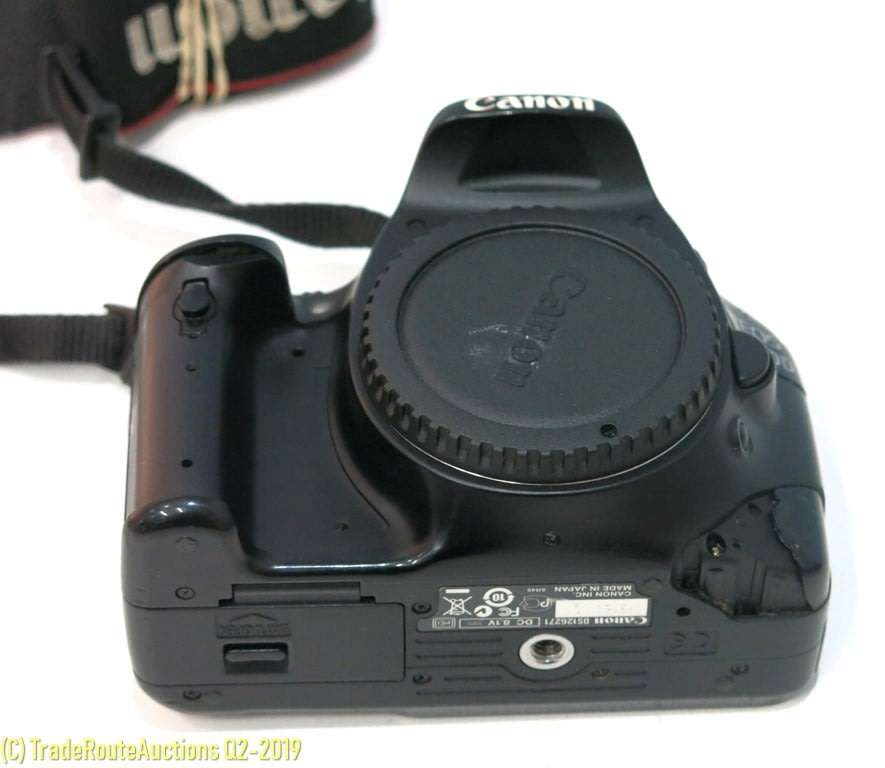 Canon EOS 550D Digital SLR camera 18 MP - BODY ONLY - Please Read