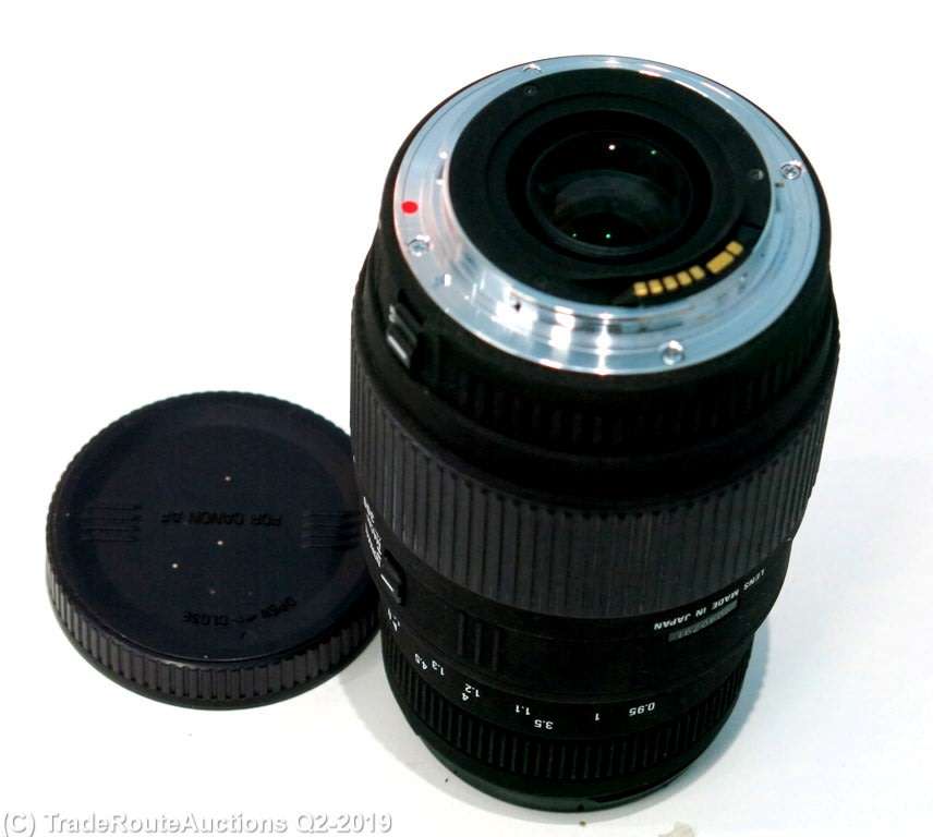 SIGMA DG 70-300mm Telephoto Zoom Lens for Canon DSLR Cameras