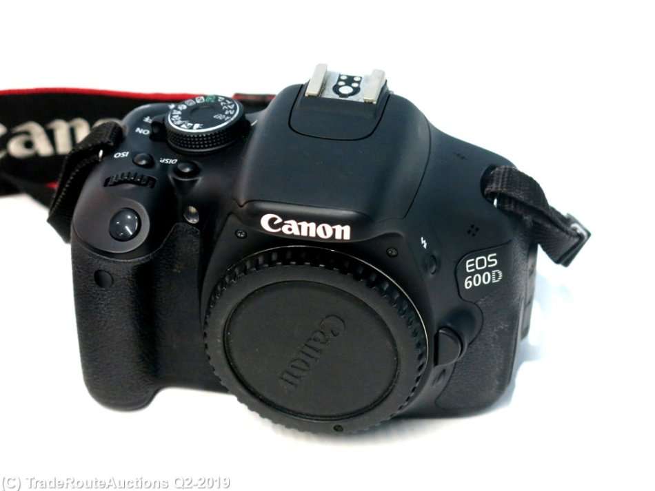 Canon EOS 600D Digital SLR CAMERA BODY ONLY - PROFESSIONAL [18 Megapixels]