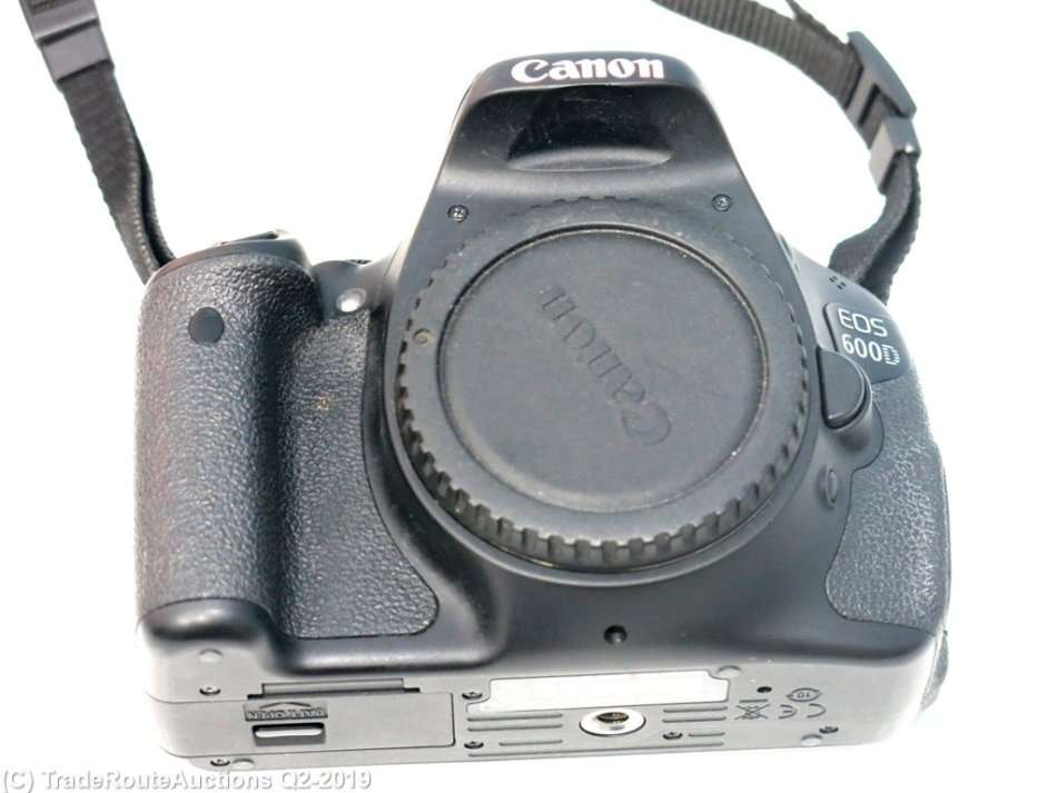 Canon EOS 600D Digital SLR CAMERA BODY ONLY - PROFESSIONAL [18 Megapixels]