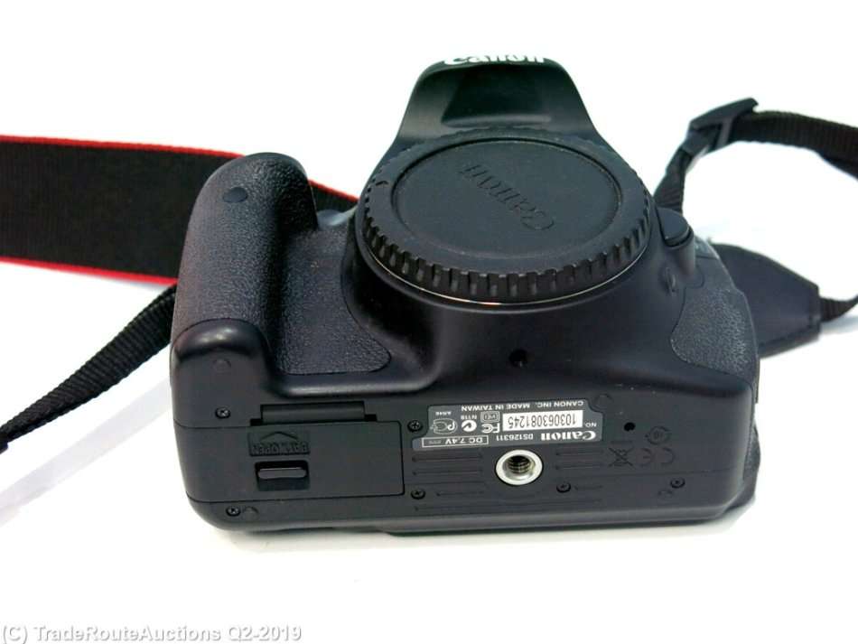 Canon EOS 600D Digital SLR CAMERA BODY ONLY - PROFESSIONAL [18 Megapixels]