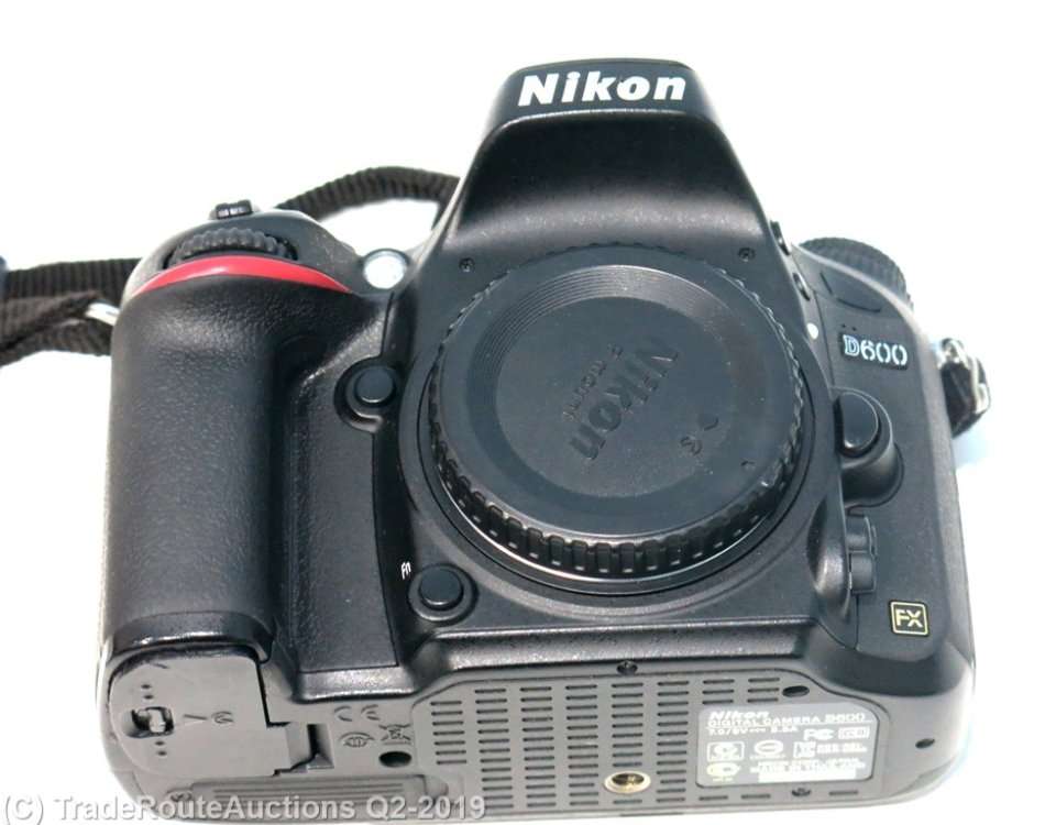 Nikon D600 BODY  - 24.3 MP FX - Full Frame Digital SLR Professional Camera Body