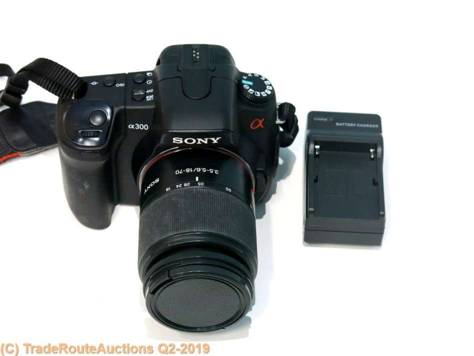 SONY ALPHA A300 DIGITAL CAMERA + 18-70 SONY LENS PROFESSIONAL CAMERA KIT