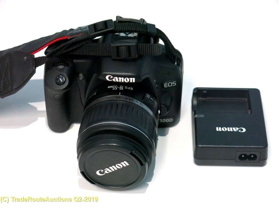 Canon EOS 500D Digital SLR camera 15.1 Megapixels FULL HD + Canon 18-55mm Lens KIT