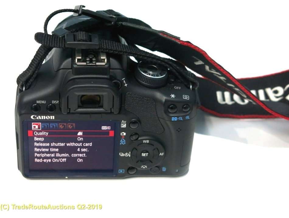 Canon EOS 500D Digital SLR camera 15.1 Megapixels FULL HD + Canon 18-55mm Lens KIT