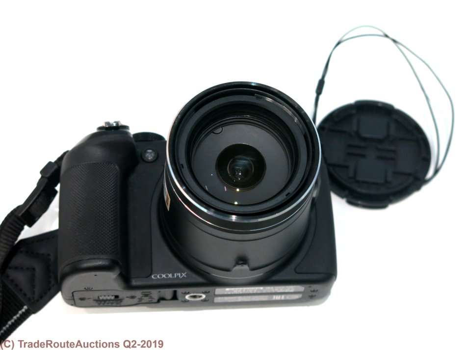 Nikon COOLPIX P600 16.1 MP Wi-Fi CMOS Digital Camera with 60x Zoom NIKKOR Lens