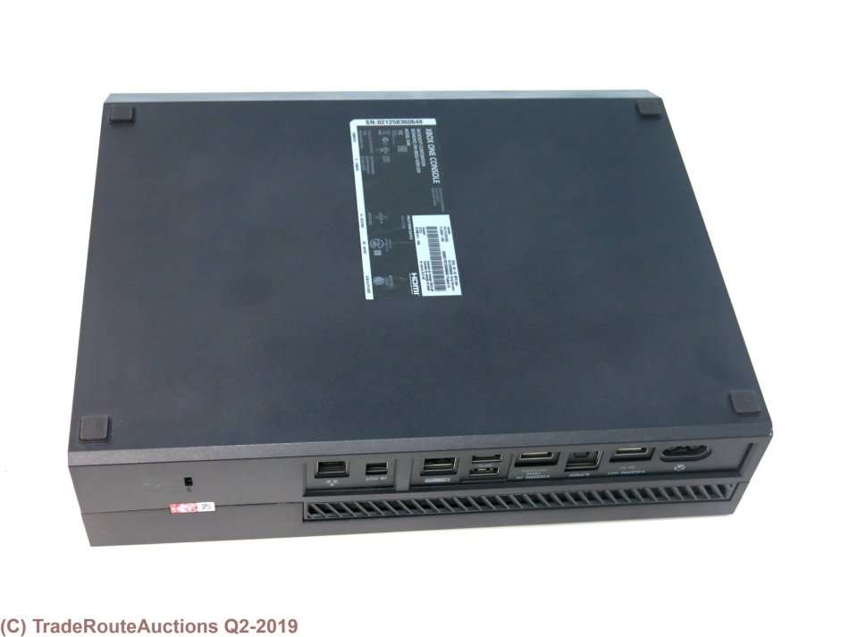 Microsoft Xbox One 500GB Model 1540 Gaming Console + 1 Controller