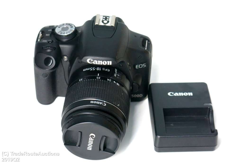 Canon EOS 500D Digital SLR camera 15.1 Megapixels FULL HD + Canon 18-55mm Lens KIT