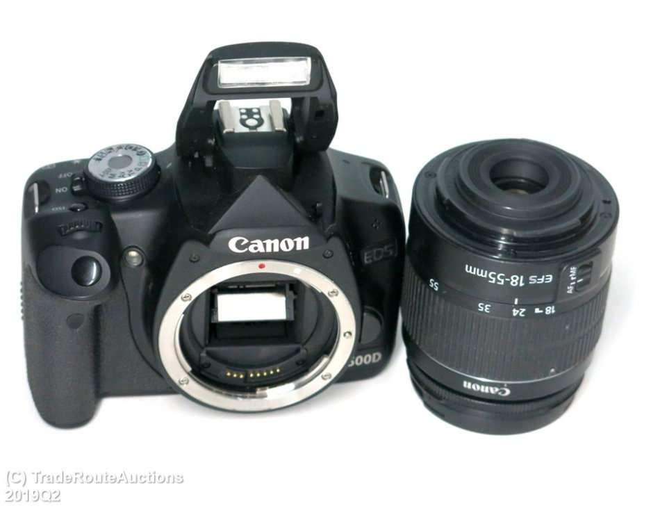 Canon EOS 500D Digital SLR camera 15.1 Megapixels FULL HD + Canon 18-55mm Lens KIT