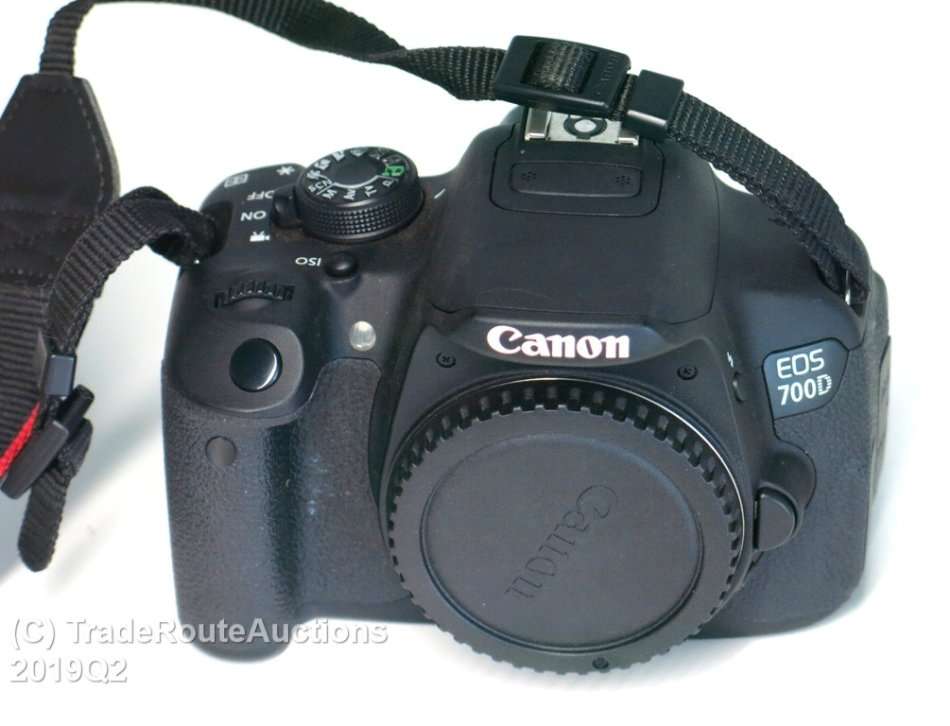 Canon EOS 700D DIGITAL SLR CAMERA BODY ONLY | 18.0 MP FULL HD