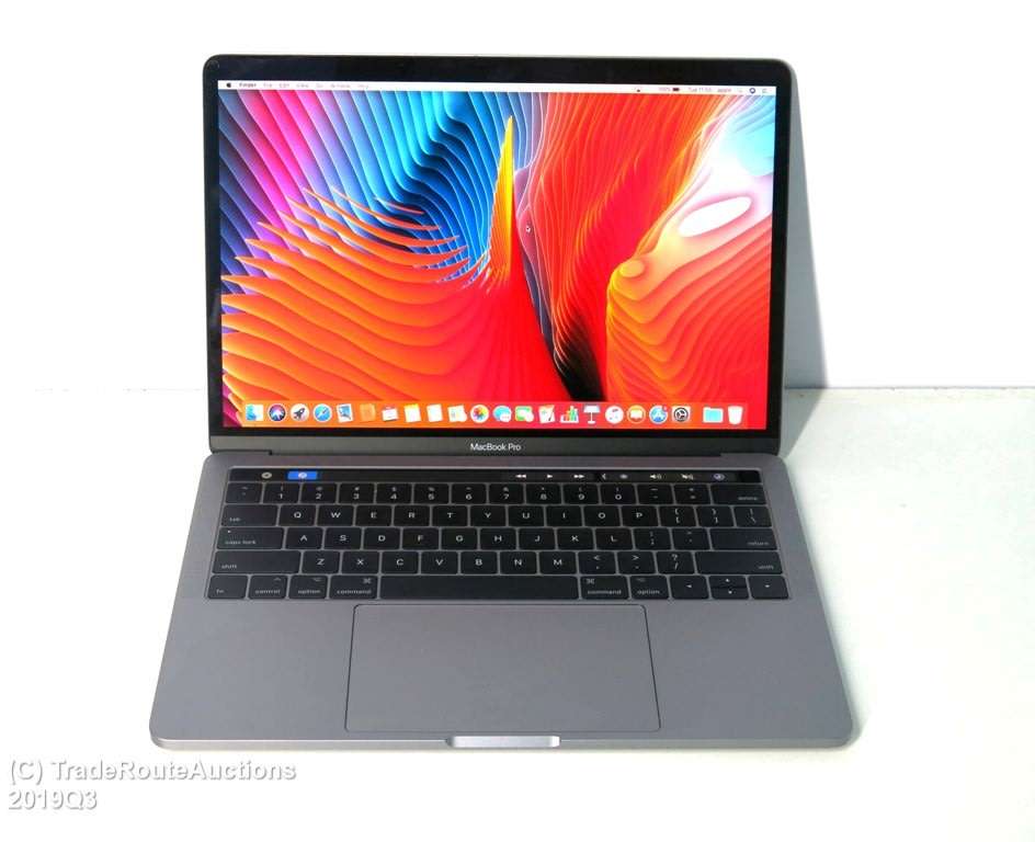 MacBook Pro 13.3-inch - TOUCH BAR | Core i5 3.1GHz | 8GB RAM | 256GB SSD  2017