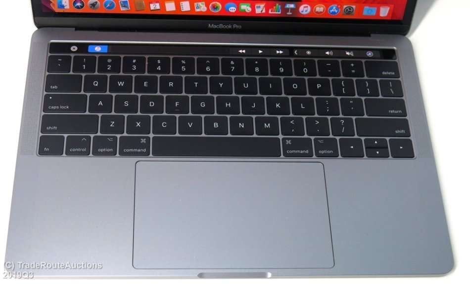 MacBook Pro 13.3-inch - TOUCH BAR | Core i5 3.1GHz | 8GB RAM | 256GB SSD  2017