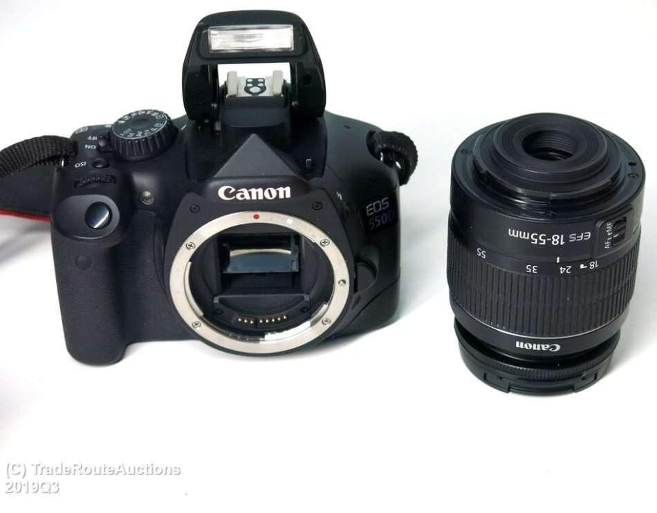 Canon EOS 550D Digital SLR camera Kit