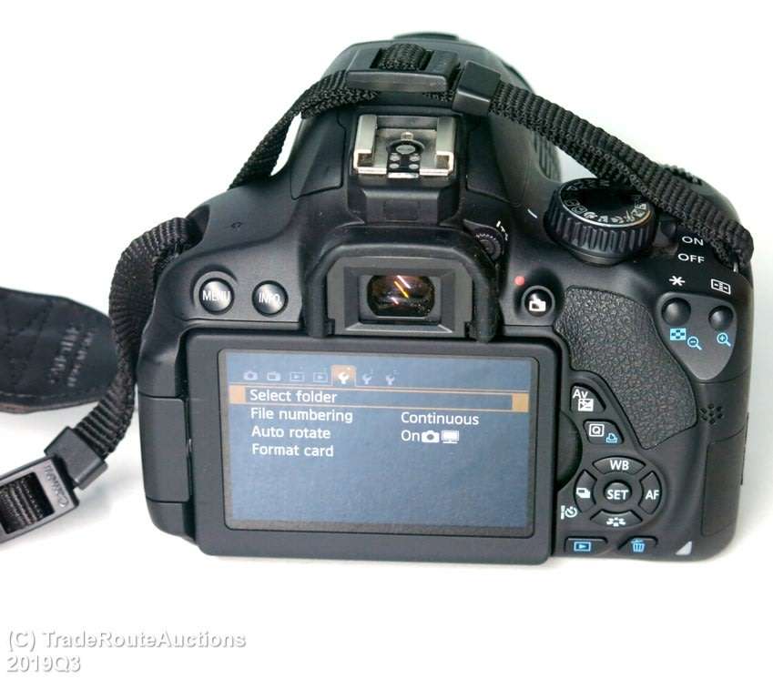 CANON 650D Digital SLR CAMERA with Canon 18-55mm Lens (18 Megapixels) DSLR Camera Kit