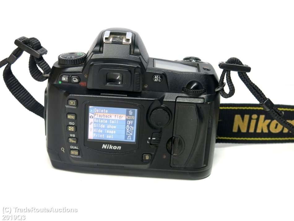 NIKON D70 Professional Digital SLR camera body only