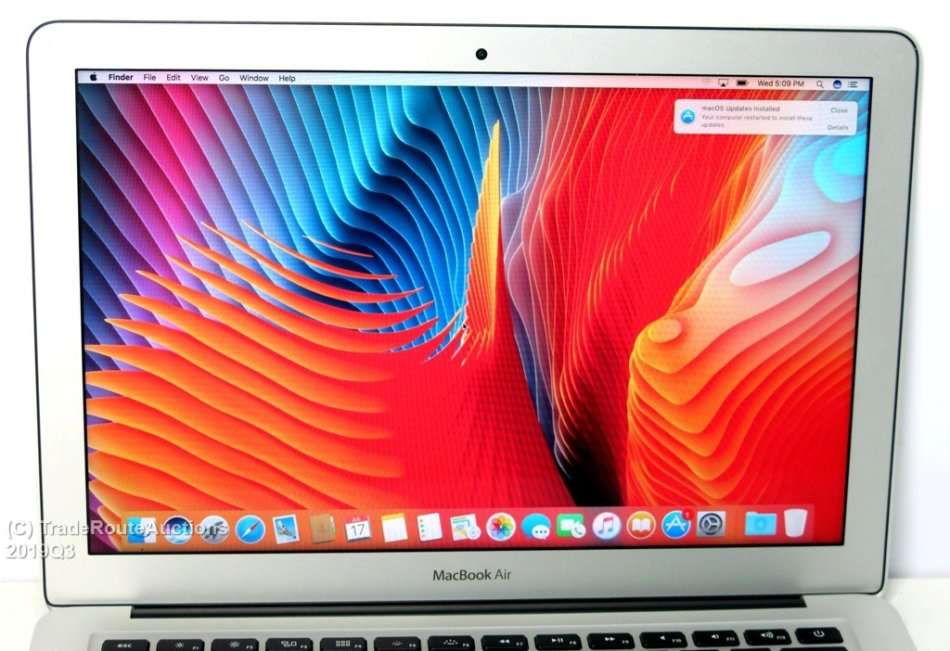 MacBook Air 13.3-inch | Core i5 1.8GHz | 8GB RAM | 128GB SSD MACBOOK AIR 13 INCH 2017 MODEL