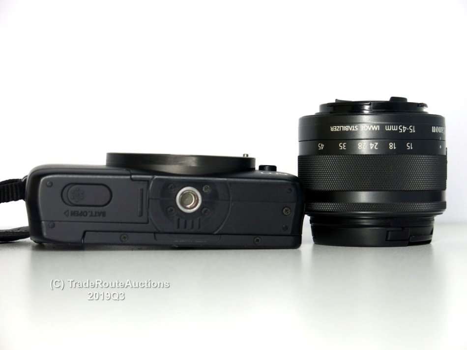 Canon EOS M10 Mirrorless Digital Camera with 15-45mm IS STM Lens