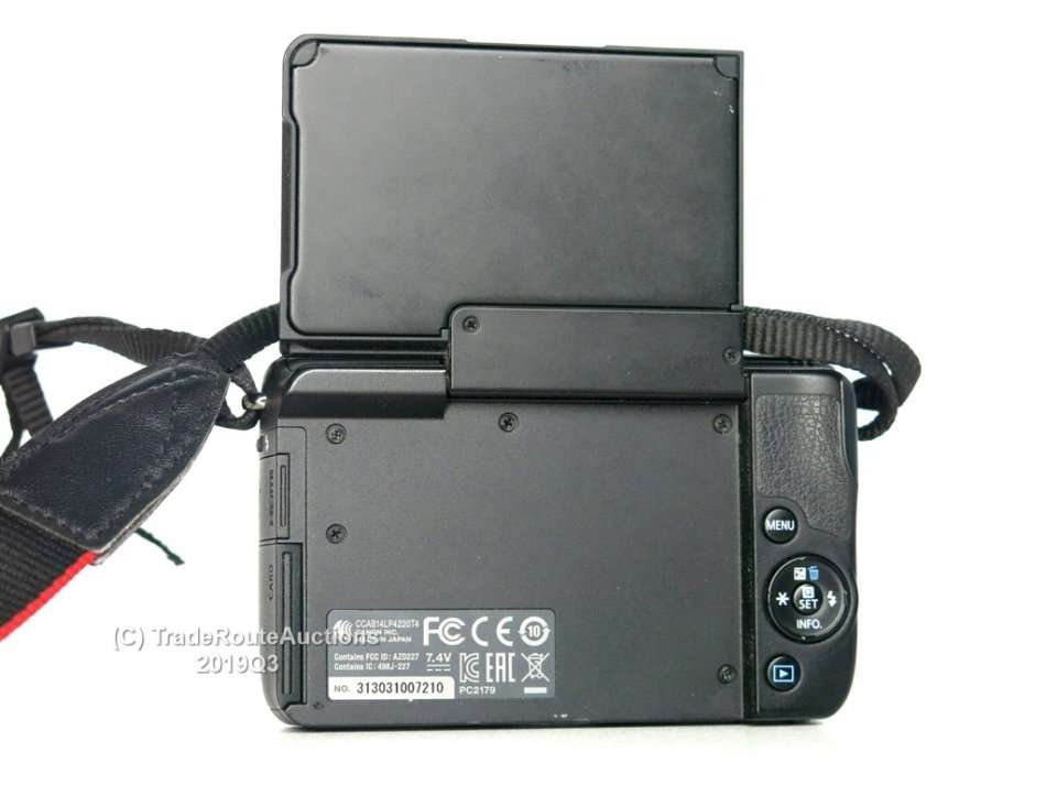 Canon EOS M10 Mirrorless Digital Camera with 15-45mm IS STM Lens