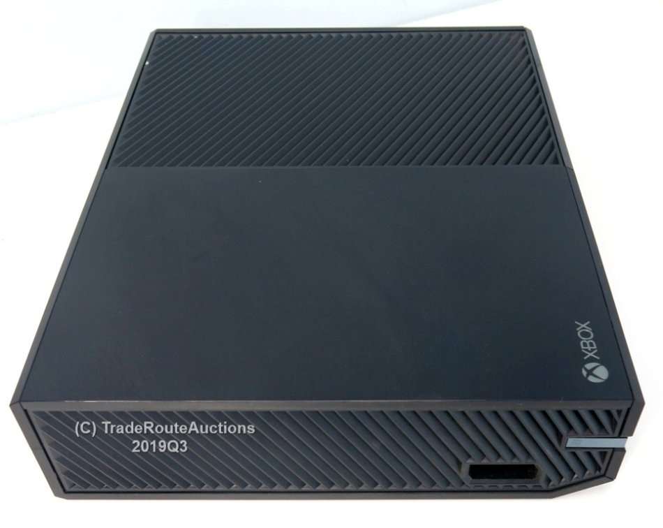 Microsoft Xbox One 500GB Model 1540 Gaming Console + 1 Controller