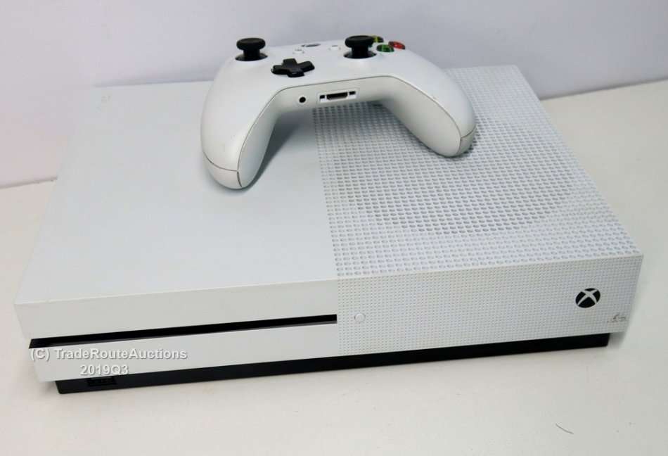 Microsoft Xbox One S 500GB Console (WHITE) Model 1681 + 1 Controller (WHITE)