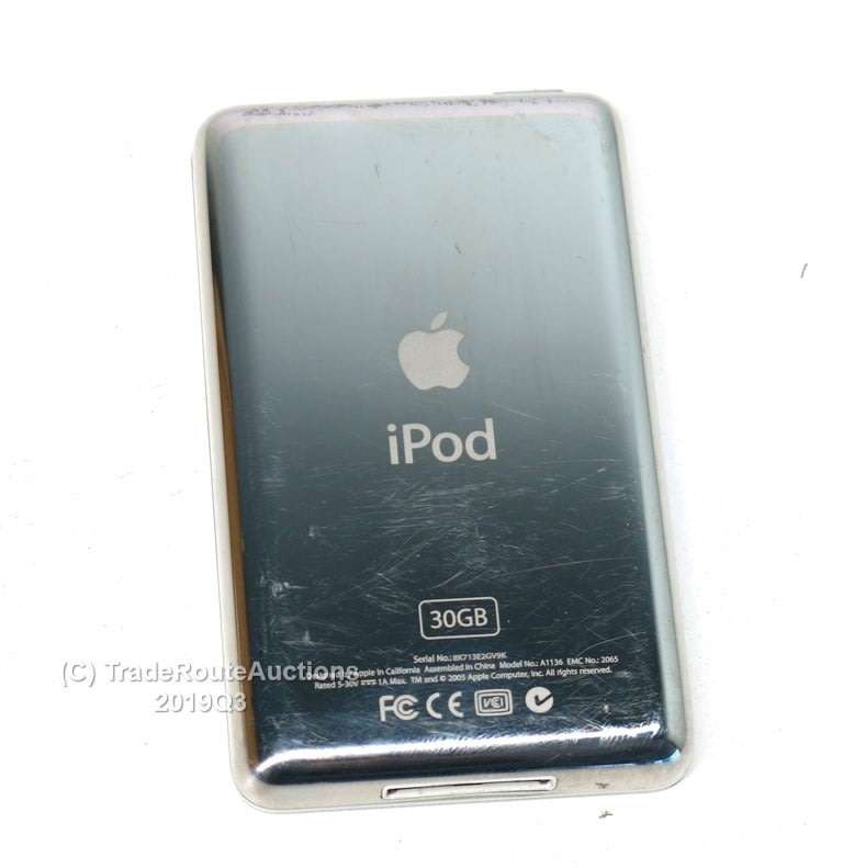 Apple iPod classic 5th Generation White (30 GB) - A1136 - 30GB