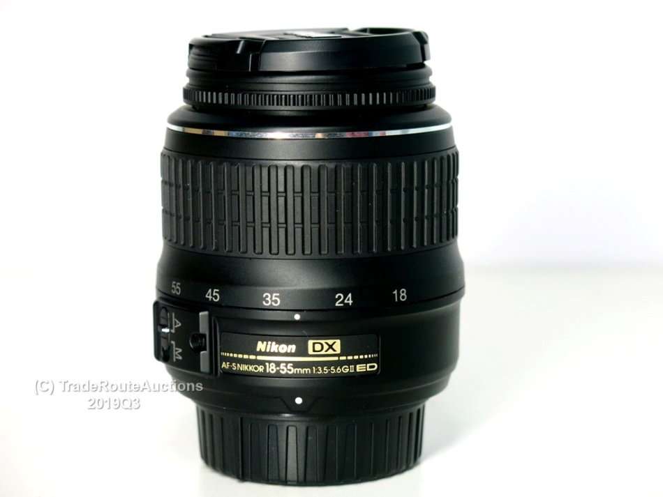 Nikon 18-55mm f/3.5-5.6G AF-S DX G ED Nikkor Lens