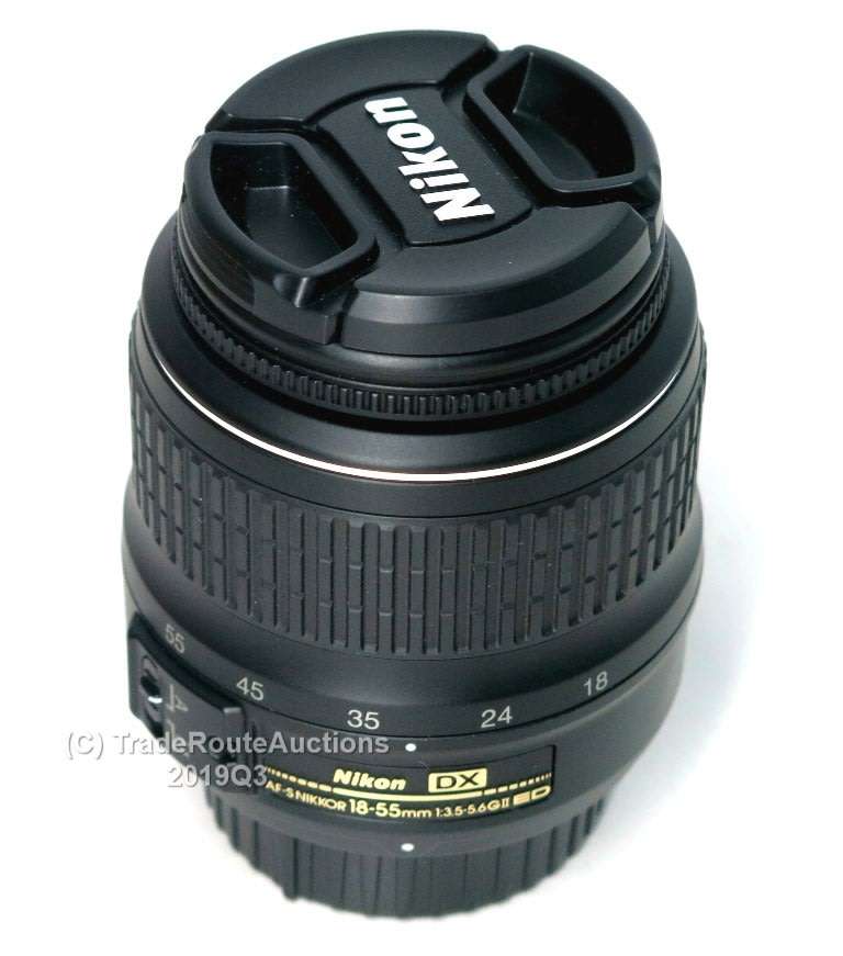 Nikon 18-55mm f/3.5-5.6G AF-S DX G ED Nikkor Lens