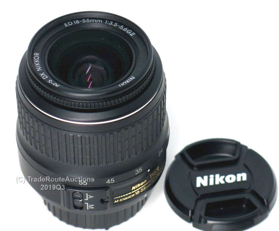 Nikon 18-55mm f/3.5-5.6G AF-S DX G ED Nikkor Lens