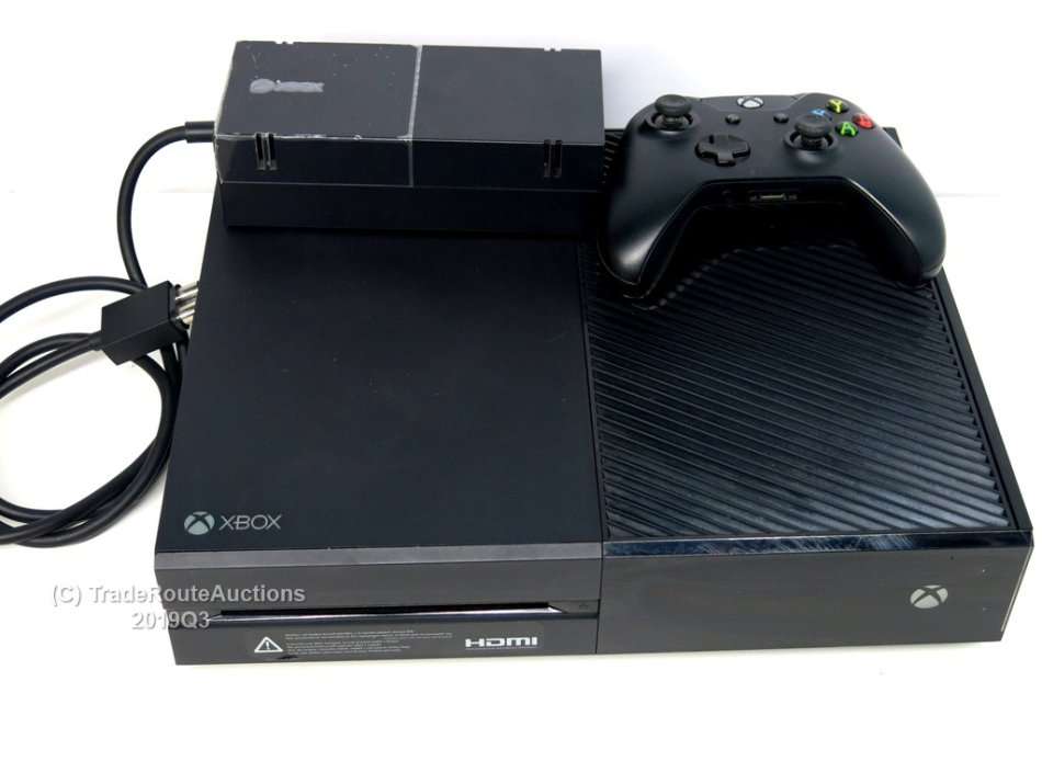 Microsoft Xbox One 500GB Model 1540 Gaming Console + 1 Controller