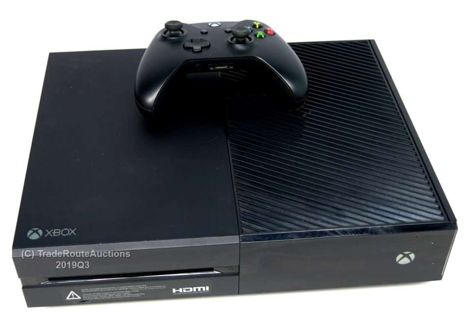 Microsoft Xbox One 500GB Model 1540 Gaming Console + 1 Controller