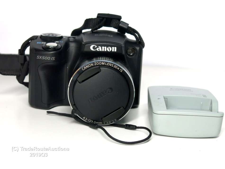 Canon PowerShot SX500 IS 16.0 MP with 30x Wide-Angle Optical IS Zoom and 3.0-Inch LCD