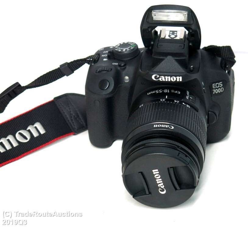 Canon EOS 700D DIGITAL SLR CAMERA KIT WITH 18-55MM iii LENS | 18.0 MP FULL HD