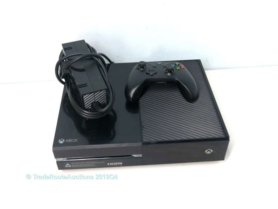 Microsoft Xbox One 500GB Model 1540 Gaming Console + 1 Controller