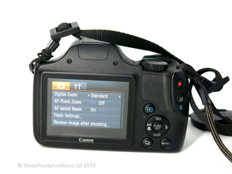 Canon PowerShot SX520 HS 16.0MP X 42 zoom Digital Camera - 84X ZOOM PLUS