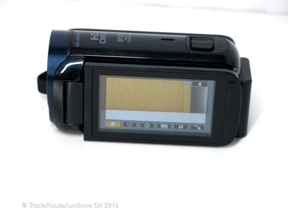 Canon LEGRIA HF R606 Camcorder FULL HD IS - High Definition - 3.28Mp 32x optical zoom