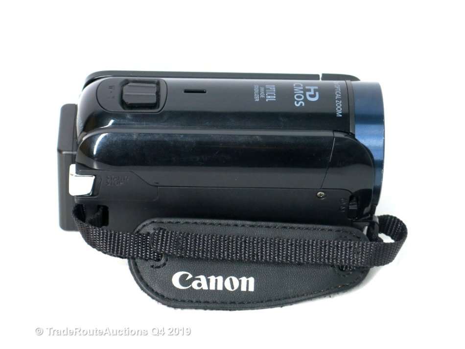 Canon LEGRIA HF R606 Camcorder FULL HD IS - High Definition - 3.28Mp 32x optical zoom