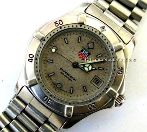 TAG Heuer Professional Midsize watch Stainless steel bracelet 962.213R