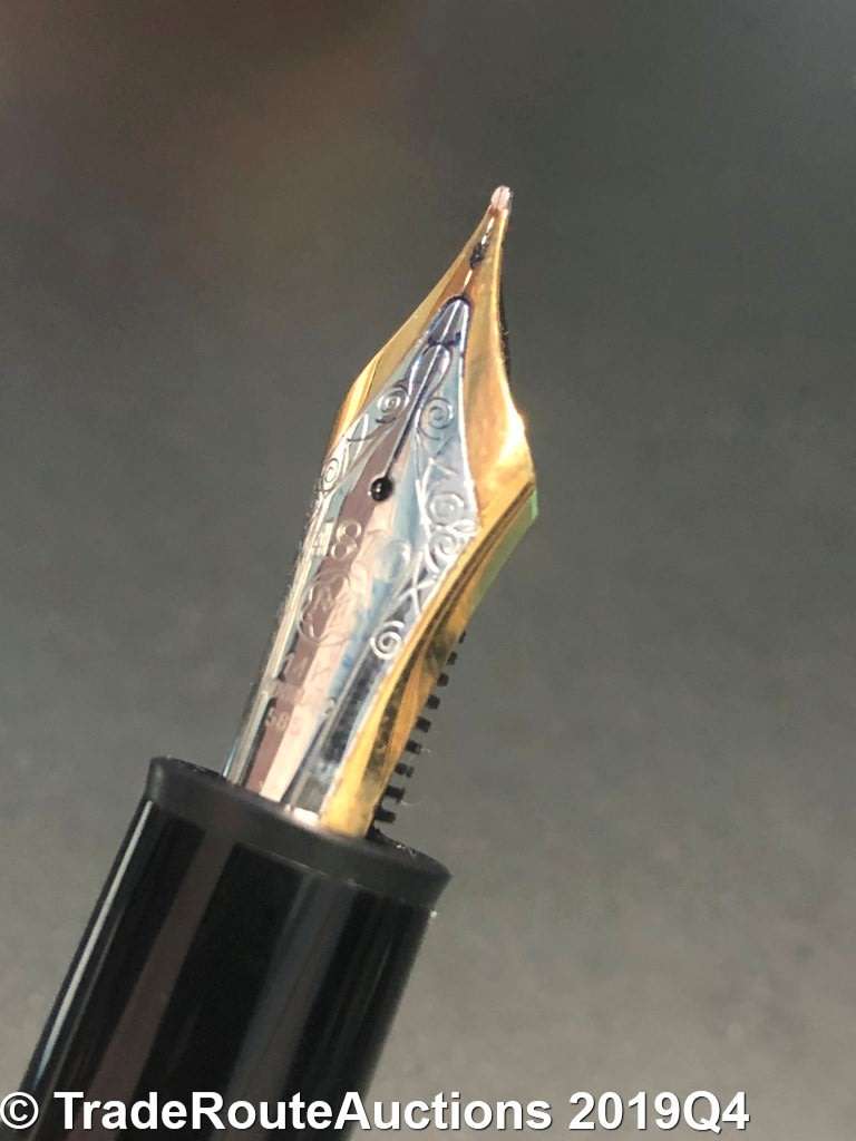 Mont Blanc Meisterstuck Classique Fountain Pen - 4810 585 14K gold nib Medium size