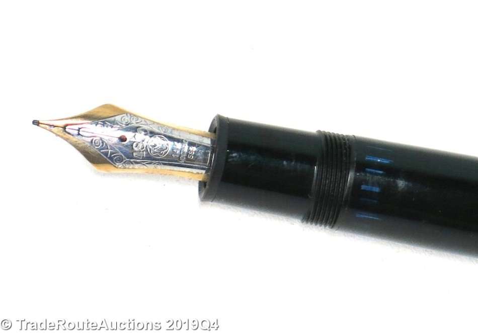 Mont Blanc Meisterstuck Classique Fountain Pen - 4810 585 14K gold nib Medium size