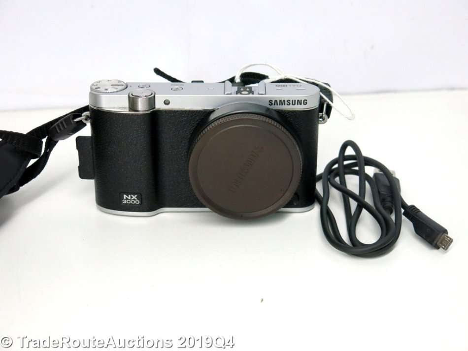 Samsung NX3000 Mirrorless Black Digital Camera Body ONLY | 20.3 MP | 1920X1080 HD | 7.5CM LCD