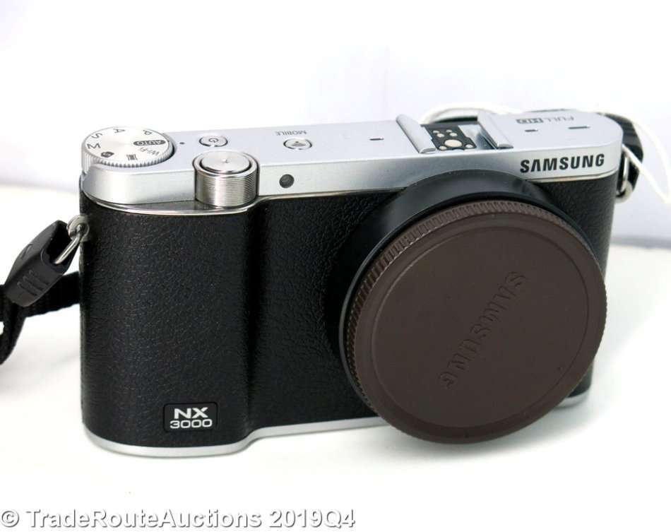 Samsung NX3000 Mirrorless Black Digital Camera Body ONLY | 20.3 MP | 1920X1080 HD | 7.5CM LCD