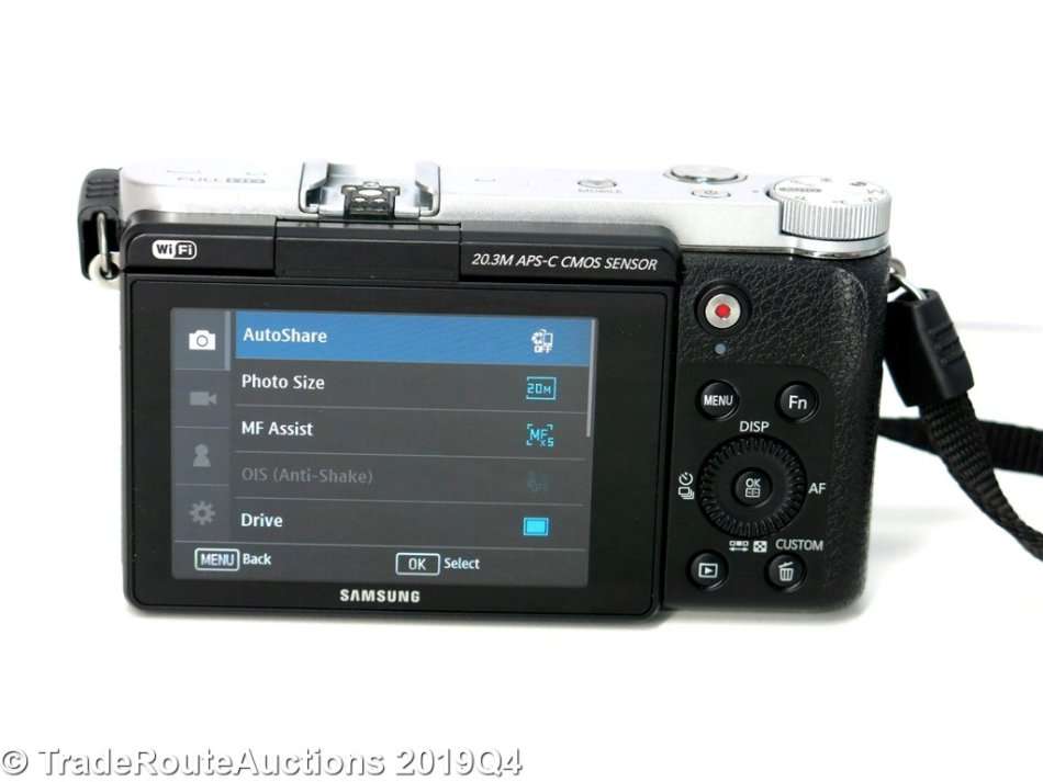 Samsung NX3000 Mirrorless Black Digital Camera Body ONLY | 20.3 MP | 1920X1080 HD | 7.5CM LCD