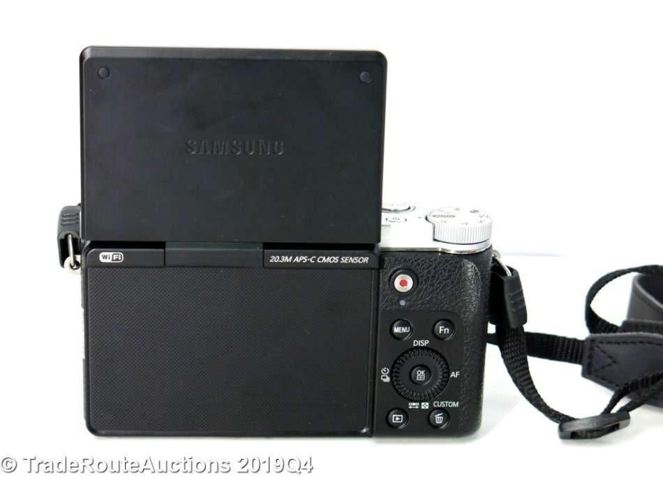 Samsung NX3000 Mirrorless Black Digital Camera Body ONLY | 20.3 MP | 1920X1080 HD | 7.5CM LCD