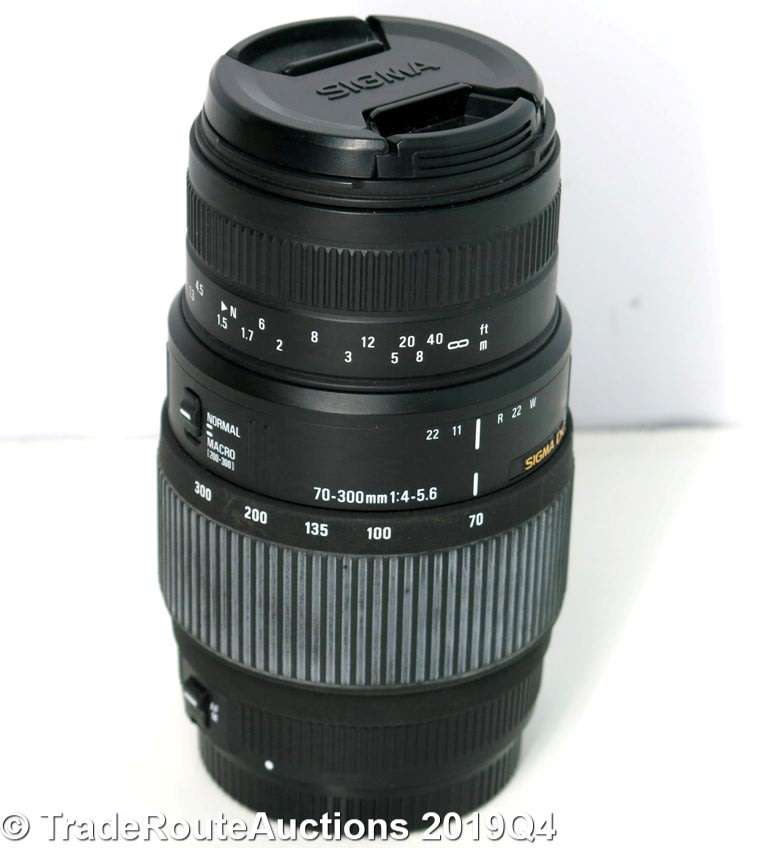 SIGMA DG 70-300mm Telephoto Zoom Lens for Canon DSLR Cameras