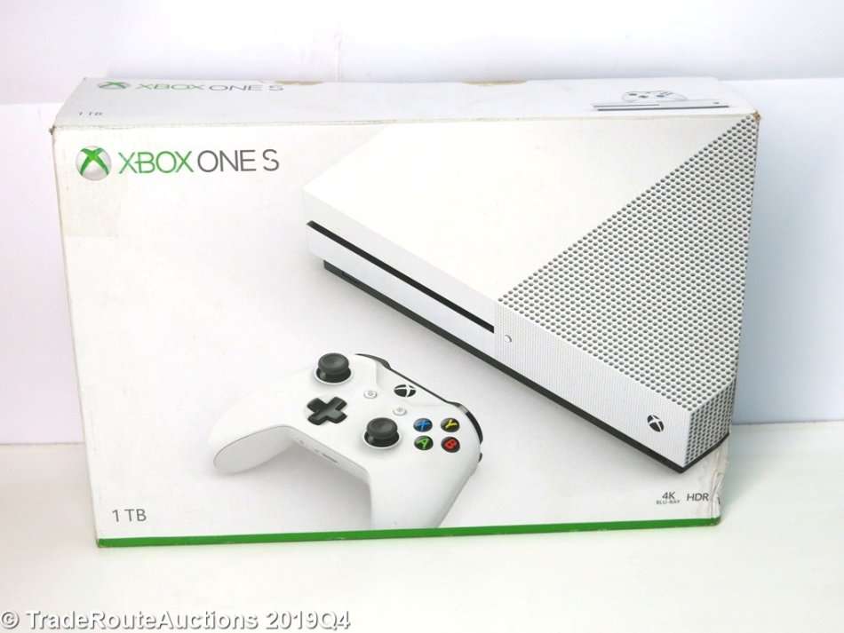 BOXED - Microsoft Xbox One S 1TB Console (WHITE) Model 1681 + 1 Controller
