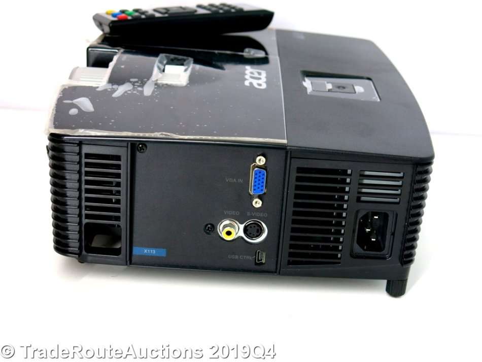 Acer X113 DLP 3D Ready Projector + Remote