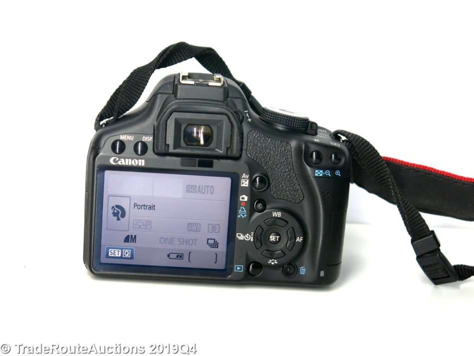 Canon EOS 500D Digital SLR camera 15.1 Megapixels FULL HD + Canon 18-55mm Lens KIT