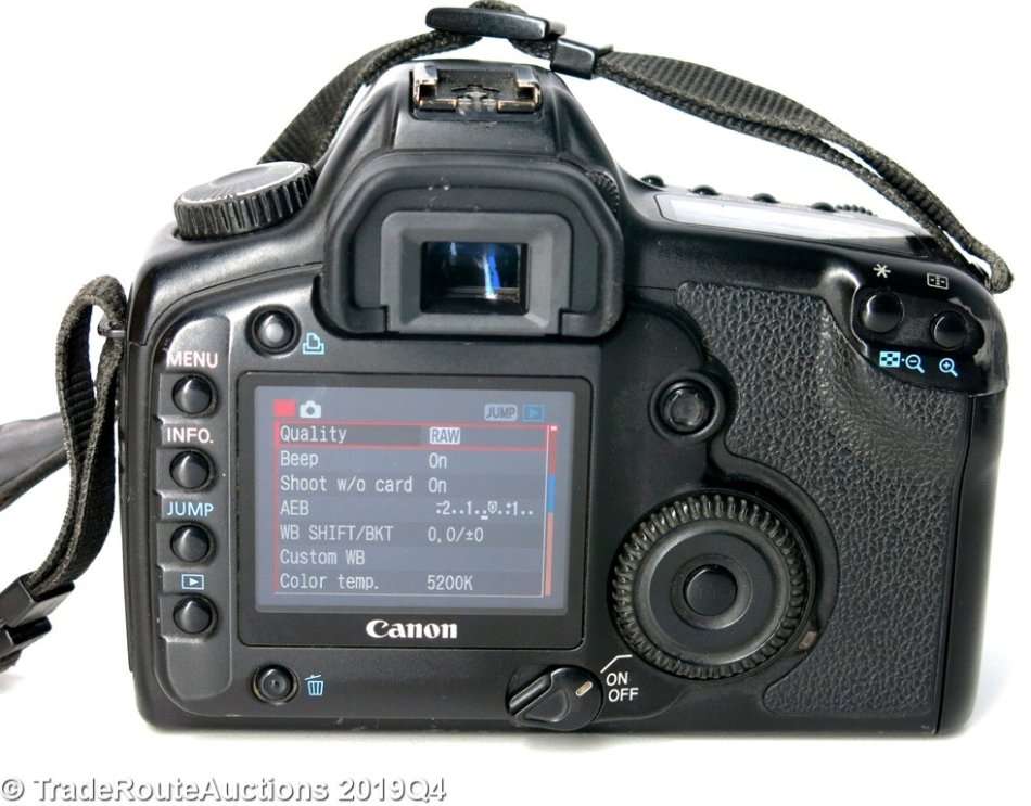 Canon EOS 5D DSLR camera BODY ONLY (MARK 1)