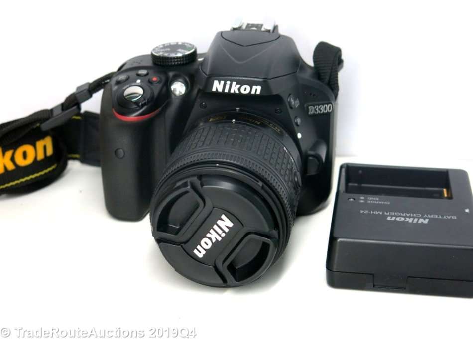 Nikon D3300 24.2 MP CMOS Digital SLR with AF-S DX NIKKOR 18-55mm f/3.5-5.6G DX Zoom Lens (Black)