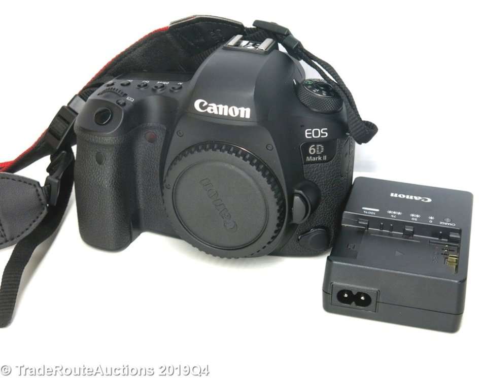 Canon EOS 6D MARK ii | 26.2 MP CMOS | WiFi | GPS | FULL FRAME | DSLR Camera BODY